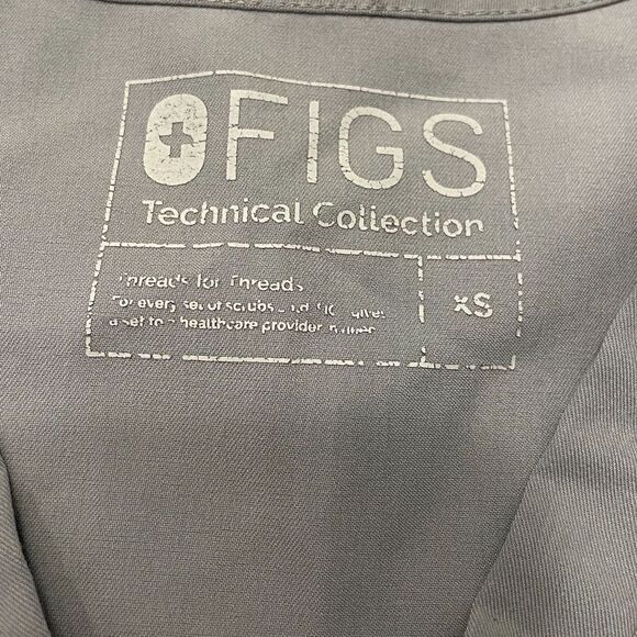 Figs Technical Collection Men’s Scrub Top - Picture 4 of 5